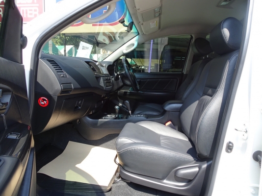 TOYOTA FORTUNER 3.0V NAVI เกียร์AT 4WD ปี2014 โทร 062-991-6649 ดาวออโต้เบสท์