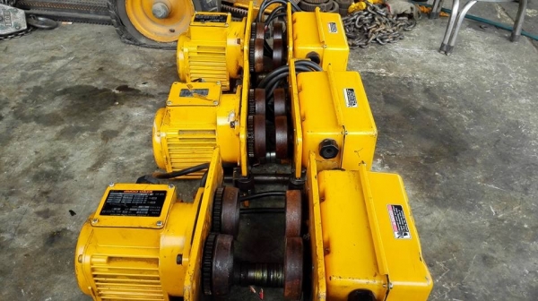 ** SOLD ** ตัวเดินราง KITO 1 Ton ระบบไฟตรงแท้ 380V.สภาพสวยสดใหม่มาดูมาเทสก่อนได้ครับ!!