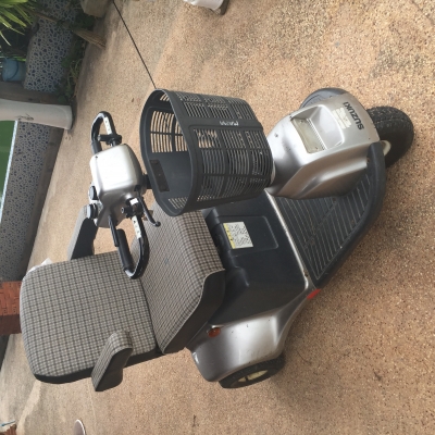 มีความต้องการขายรถสามล้อผู้สูงอายุ