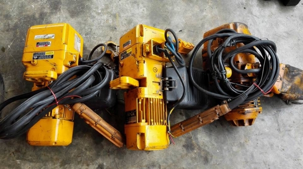 ** เหลือ 1 ตัว **รอกโซ่ไฟฟ้า KITO 250 kg. โซ่ยาว 6-12 เมตร ระบบไฟตรงแท้ 380Vสภาพสวยสดใหม่มาดูมาเทสก่อนได้ครับ!!