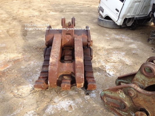 FROM JAPAN ตัวคีบปากหนีบไม้อุปกรณ์รองรับสำหรับรถขุดไซค์ 200 /สวมบูทสลัก 80 มิล /ราคาเพียง 38,500 บาท สนใจติดต่อ 0819337688