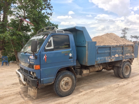 ขายดั้ม NPR 115 เครื่องดี หน้า-หลัง f แอร์เย็นฉ่ำ พร้อมใช้งาน