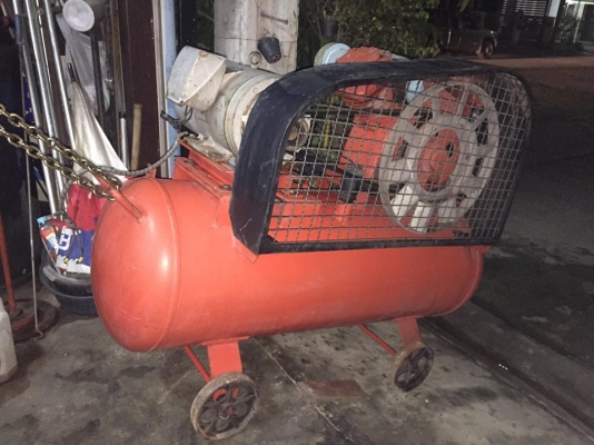 ปั๊มลมมือสอง  Maxweell Com Preessure Morter 5HP ไฟบ้าน 220 V รายละเอียดคลิ๊กเข้าดูด้านล่างครับ