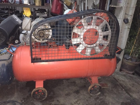 ปั๊มลมมือสอง  Maxweell Com Preessure Morter 5HP ไฟบ้าน 220 V รายละเอียดคลิ๊กเข้าดูด้านล่างครับ