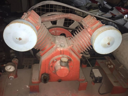 ปั๊มลมมือสอง  Maxweell Com Preessure Morter 5HP ไฟบ้าน 220 V รายละเอียดคลิ๊กเข้าดูด้านล่างครับ