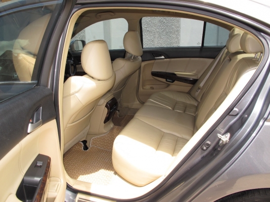 ACCORD 2.4 NAVI ปี 2008 ติด LPG ถังโดนัท อย่างดี ACCORD 2.4 NAVI ปี 2008 ติด LPG ถังโดนัท อย่างดี