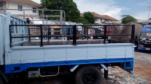 กระบะบรรทุกสี่ล้อ