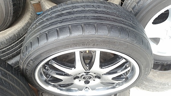 ขายล้อ INFINITY ขอบ17 4รู100 กว้าง7.5 พร้อมยาง 4 ล้อ ขายล้อ INFINITY ขอบ17 4รู100 กว้าง7.5 พร้อมยาง 4 ล้อ