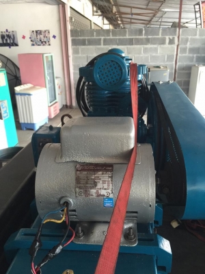 ขายแล้วครับ ปั๊มลม FUJI 1 หัว 2สูบ ถัง 75 L.มอเตอร์ 1HP ไฟยี่ปุ่น เปลี่ยนเป็นไฟบ้านแล้วครับ + 1500 บาท