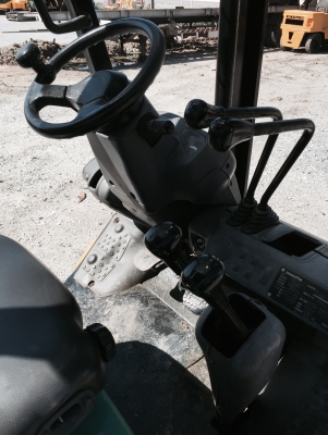 ขายครับรถยก KOMATSU FD20-16 รุ่นใหม่ชั่วโมงน้อย เก่าญี่ปุ่น เครื่องยนต์ดีเซล