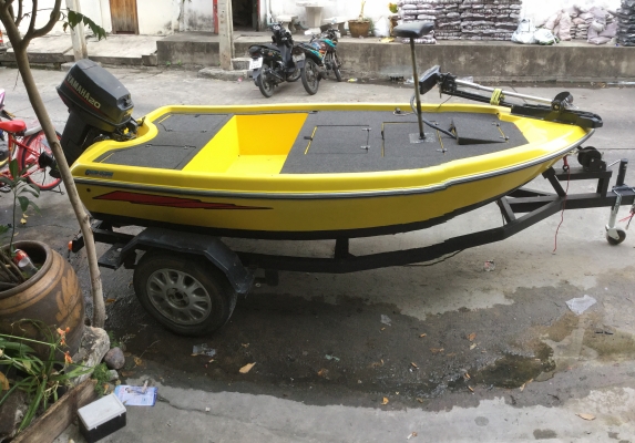 ขายเรือ11ฟุตโมช่างหลานพร้อมเครื่องยามาฮ่า20แรงสตาร์ทไฟฟ้ามอเตอร์ไกด์ถังนํ้ามันพร้อมใช