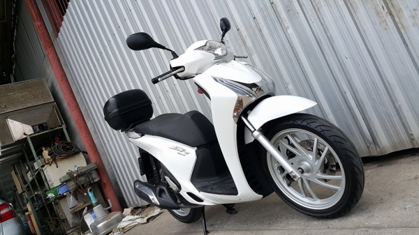 SH150i 2013 สภาพสวยมาก พร้อมใช้ รถนำเข้าคุณภาพดีกว่า ราคาไม่แพง SH150i 2013 สภาพสวยมาก พร้อมใช้ รถนำเข้าคุณภาพดีกว่า ราคาไม่แพง