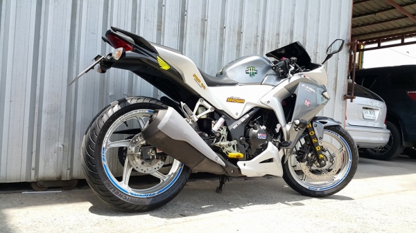 CBR250 ABS 2011 วิ่งน้อย สภาพสวยพร้อมใช้ ต่อรองราคาได้ครับ CBR250 ABS 2011 วิ่งน้อย สภาพสวยพร้อมใช้ ต่อรองราคาได้ครับ