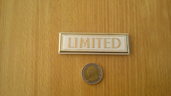 เพลทโลโก้ LIMITED เพลทโลโก้ LIMITED