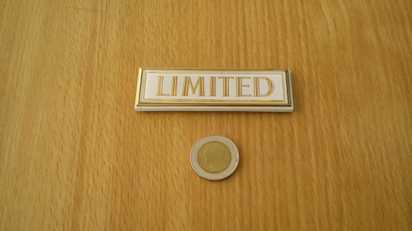 เพลทโลโก้ LIMITED