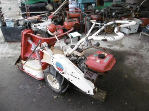 รถเกี่ยวข้าวเดินตาม  YANMAR   YB300D รหัสสินค้า : 80803393  Line ID: nihonmono  www.nihonmono.com