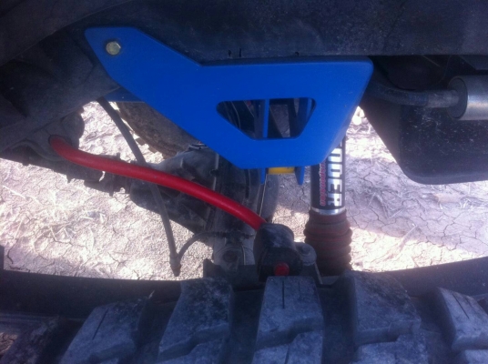 รถยนต์ ยี่ห้อ JEEP 6 สูบ ใช้ได้ทั้งแก๊สและเบนซิน รถยนต์ ยี่ห้อ JEEP 6 สูบ ใช้ได้ทั้งแก๊สและเบนซิน