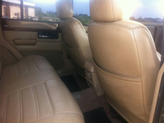 รถยนต์ ยี่ห้อ JEEP 6 สูบ ใช้ได้ทั้งแก๊สและเบนซิน รถยนต์ ยี่ห้อ JEEP 6 สูบ ใช้ได้ทั้งแก๊สและเบนซิน