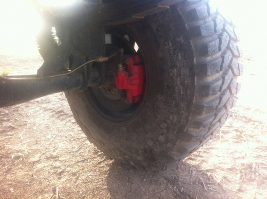 รถยนต์ ยี่ห้อ JEEP 6 สูบ ใช้ได้ทั้งแก๊สและเบนซิน รถยนต์ ยี่ห้อ JEEP 6 สูบ ใช้ได้ทั้งแก๊สและเบนซิน