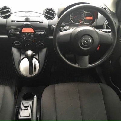 ขาย: Mazda 2 Groove Sport  เกียร์ออโต้ 5 ประตู ปี2013