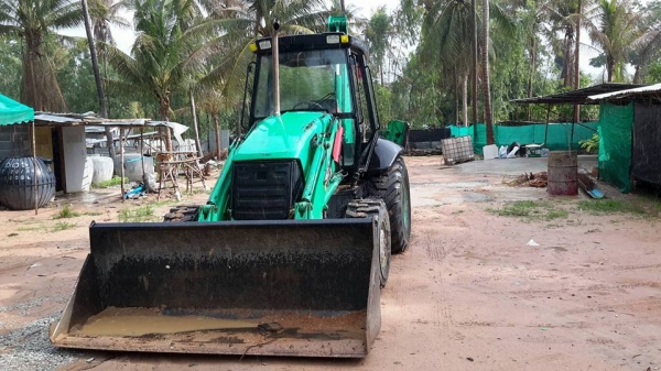 ขาย JCB รุ่น 3c เก่านอก ราคา 700000 บาท ต่อรองได้ สนใจติดต่อ 0982617875 , 0827156698