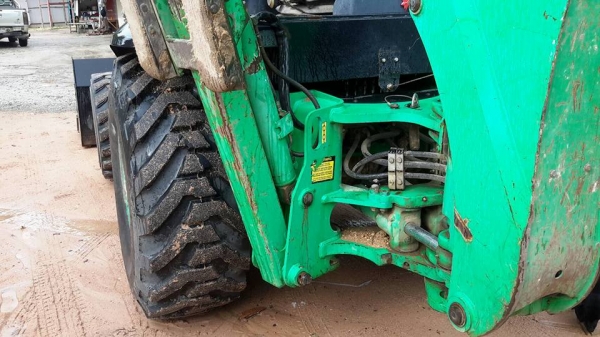 ขาย JCB รุ่น 3c เก่านอก ราคา 700000 บาท ต่อรองได้ สนใจติดต่อ 0982617875 , 0827156698