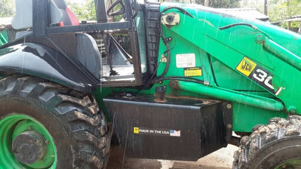 ขาย JCB รุ่น 3c เก่านอก ราคา 700000 บาท ต่อรองได้ สนใจติดต่อ 0982617875 , 0827156698