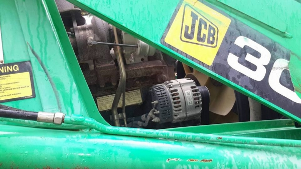 ขาย JCB รุ่น 3c เก่านอก ราคา 700000 บาท ต่อรองได้ สนใจติดต่อ 0982617875 , 0827156698