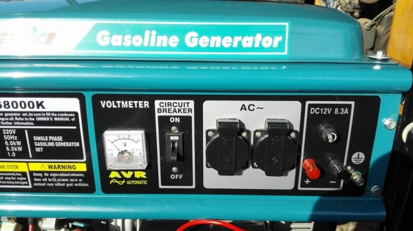 ** ขอบคุณผู้ซื้อ&amp;พี่เสือครับ ** TOSAKI GENERATOR TGG8000K เครื่องเบนซิน 6.5 KW. เชื่อมได้ สภาพ 99\% ใช้ครั้งเดียว!!