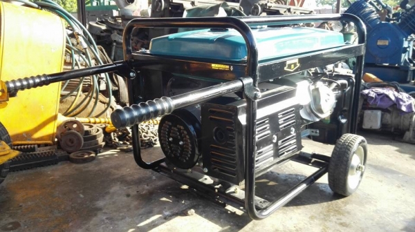 ** ขอบคุณผู้ซื้อ&amp;พี่เสือครับ ** TOSAKI GENERATOR TGG8000K เครื่องเบนซิน 6.5 KW. เชื่อมได้ สภาพ 99\% ใช้ครั้งเดียว!!