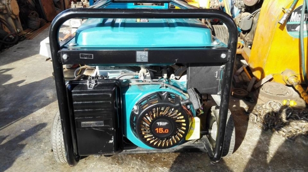 ** ขอบคุณผู้ซื้อ&amp;พี่เสือครับ ** TOSAKI GENERATOR TGG8000K เครื่องเบนซิน 6.5 KW. เชื่อมได้ สภาพ 99\% ใช้ครั้งเดียว!!