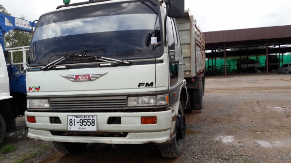 ขาย 3m  2คัน 2k  1คัน  ราคาไม่แรง สภาพพร้อมใช้งาน ภายในดีครบหมด ยาง 70\%