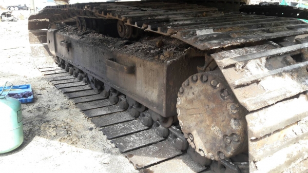 ขายรถขุดPC200-6 ถูกตามสภาพ ไฟฟ้าครบแอร์เย็น