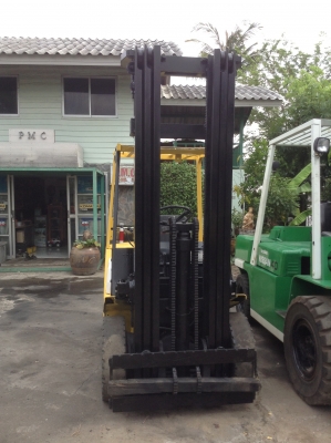 +++ ขายโฟล์คลิฟท์ T.C.M. FD20 ขนาด 2 ตัน เครื่องยนต์ดีเซล เสา 6 เมตร เกียร์ธรรมดา ยางตัน +++ ขายโฟล์คลิฟท์ T.C.M. FD20 ขนาด 2 ตัน เครื่องยนต์ดีเซล เสา 6 เมตร เกียร์ธรรมดา ยางตัน