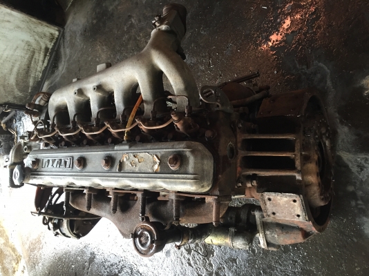 เครื่อง6BB1พร้อมเกียร์