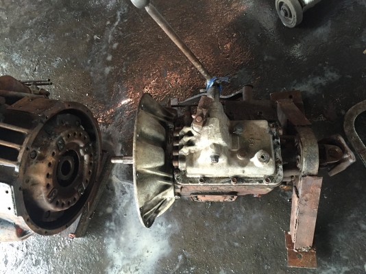 เครื่อง6BB1พร้อมเกียร์