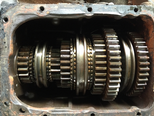 เครื่อง6BB1พร้อมเกียร์