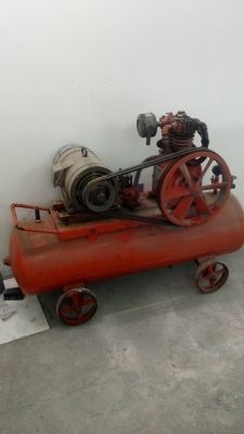 ปั๊มลม fuji 220. ลิตร. 5 hp