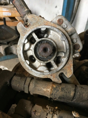 ขายปั๊มไฮดลิกดิ์ 3ตอนใส่รถแมคโค PC-30-6 PC-40-6 เฟือง 11ฟัน ของเก่านอกสินค้ารับประกัน