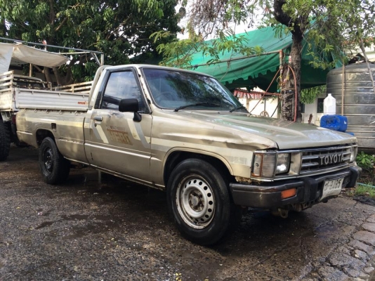 ขาย ปี 88 โตโยต้า ไฮลัก ฮีโร่เครื่องดีเซล 2.4D เดิมๆ บางๆ ไม่เคยทำสี
