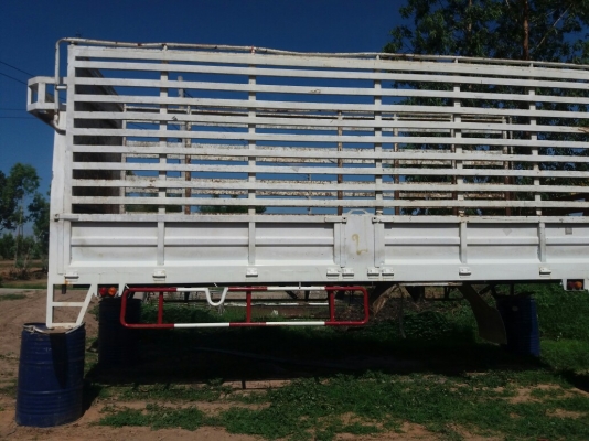 ขายกะบะเหล็กทั้งลูก..สภาพดีมากคับ ก.2 .4 ย.6.2 ครัซซี80ซม.กะบะแข็งแรงคับ