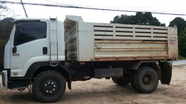 รถอีซูซุ 6 ล้อดั้ม FTR  240 แรงม้า. ปี 54. ( รถวิ่ง 26x,xxx กม. )     สนใจติดต่อ  081 - 6079515