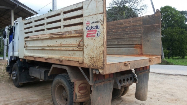 รถอีซูซุ 6 ล้อดั้ม FTR  240 แรงม้า. ปี 54. ( รถวิ่ง 26x,xxx กม. )     สนใจติดต่อ  081 - 6079515