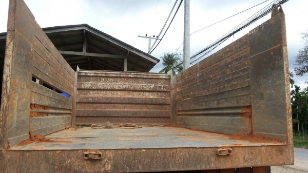 รถอีซูซุ 6 ล้อดั้ม FTR  240 แรงม้า. ปี 54. ( รถวิ่ง 26x,xxx กม. )     สนใจติดต่อ  081 - 6079515