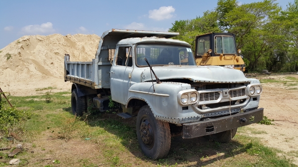 ขายด่วนรถ6ล้อดัมพ์หน้ายาวอีซูซุ เครื่องEH 100 HINO