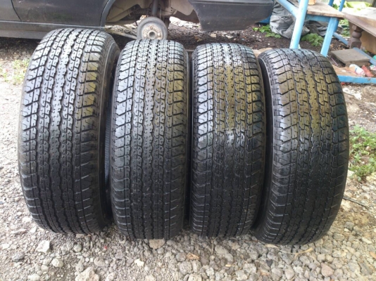 ขายยาง บริดสโตน 255/65R17  ปี15 ดอกยางหนาสวยสดไม่แตกลายไม่ร้าว จำนวน 1 ชุด