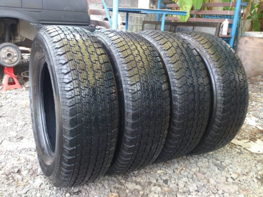 ขายยาง บริดสโตน 255/65R17  ปี15 ดอกยางหนาสวยสดไม่แตกลายไม่ร้าว จำนวน 1 ชุด