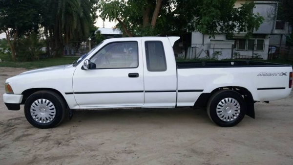 รถบ้านแท้ โตโยต้าไมตี้เอ็กแค๊ป เครื่อง 2.5 CC ปี 39 โฉมโปร่งท้ายแท้ เครื่องดีมาก