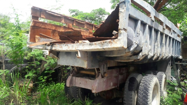 รถบรรทุก 10 ล้อ ดั๊ม,Nissan Diesel UD 31