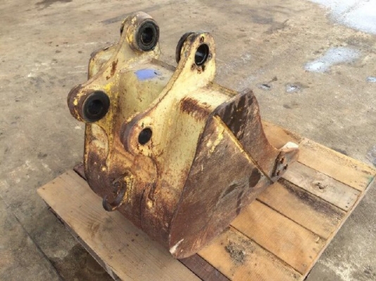 ขายบุ้งกี๋ ใช้กับ รถขุด ขนาด PC40 นำเข้าจากญี่ปุ่น ติดต่อ 081-2990958/089-8368497 (เจ้าของขายเอง)